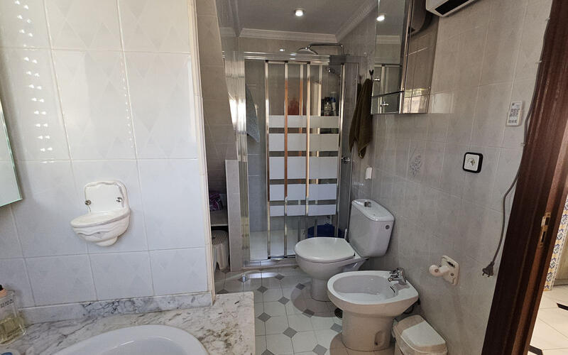 4 Cuarto Villa en venta