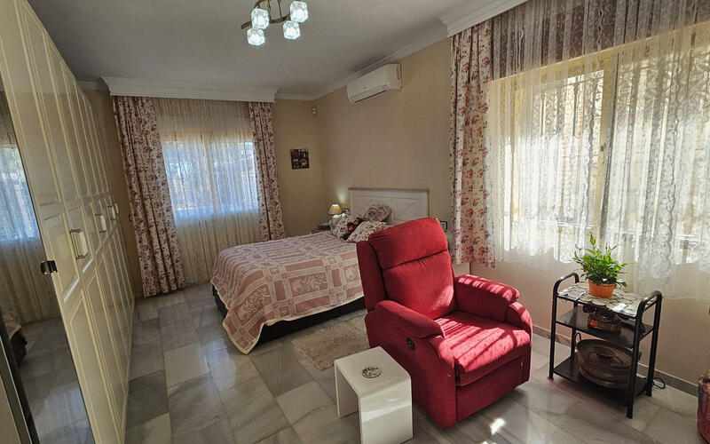 4 Cuarto Villa en venta