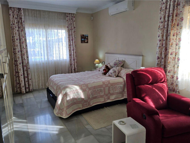 4 Cuarto Villa en venta