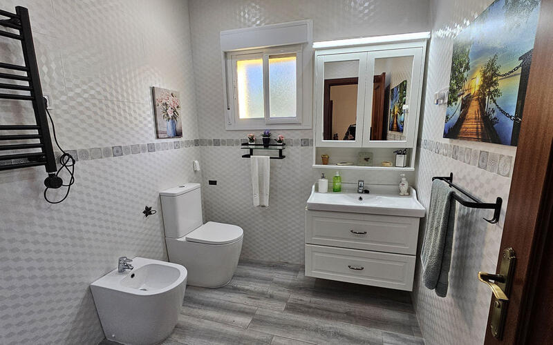 4 Cuarto Villa en venta