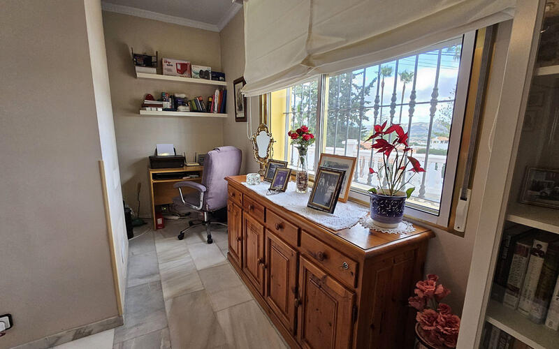 4 Cuarto Villa en venta
