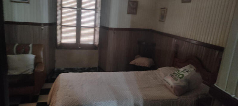 2 slaapkamer Gezinswoning Te koop