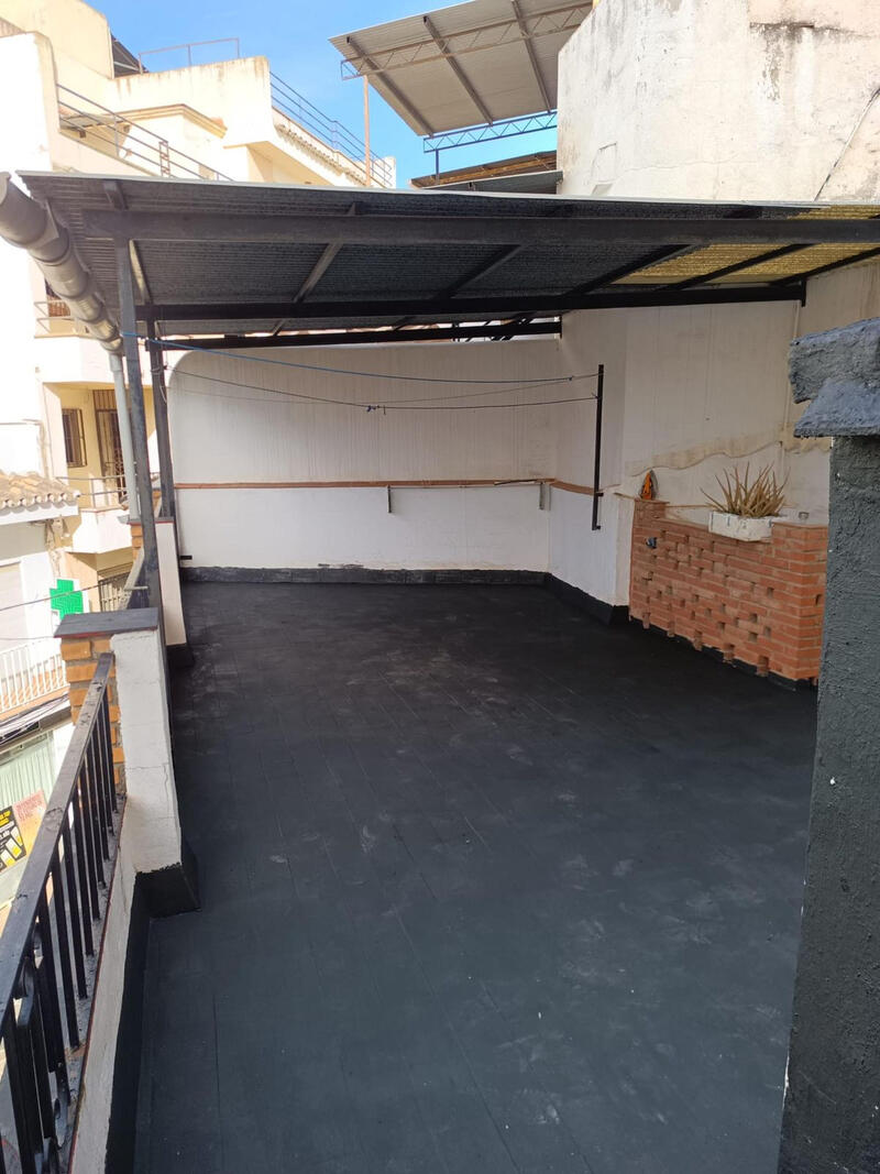 2 slaapkamer Gezinswoning Te koop