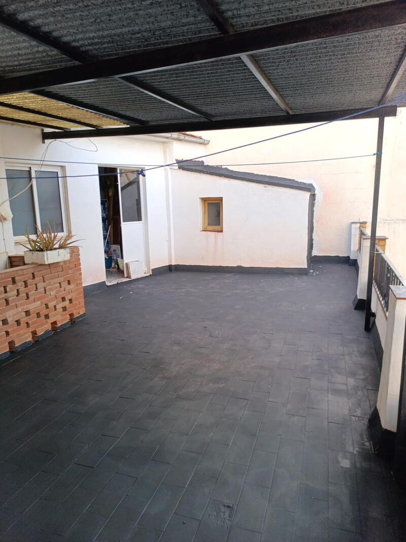 2 slaapkamer Gezinswoning Te koop