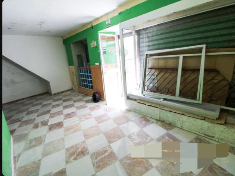 2 slaapkamer Gezinswoning Te koop