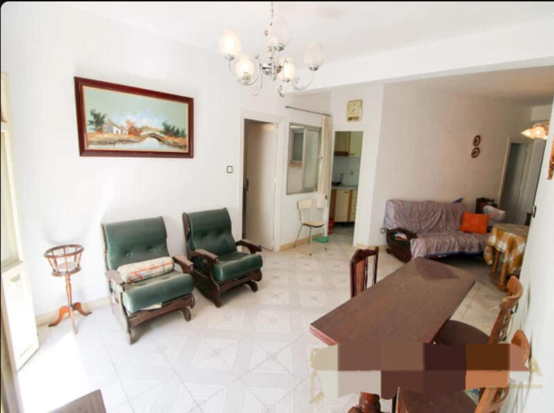 2 slaapkamer Gezinswoning Te koop