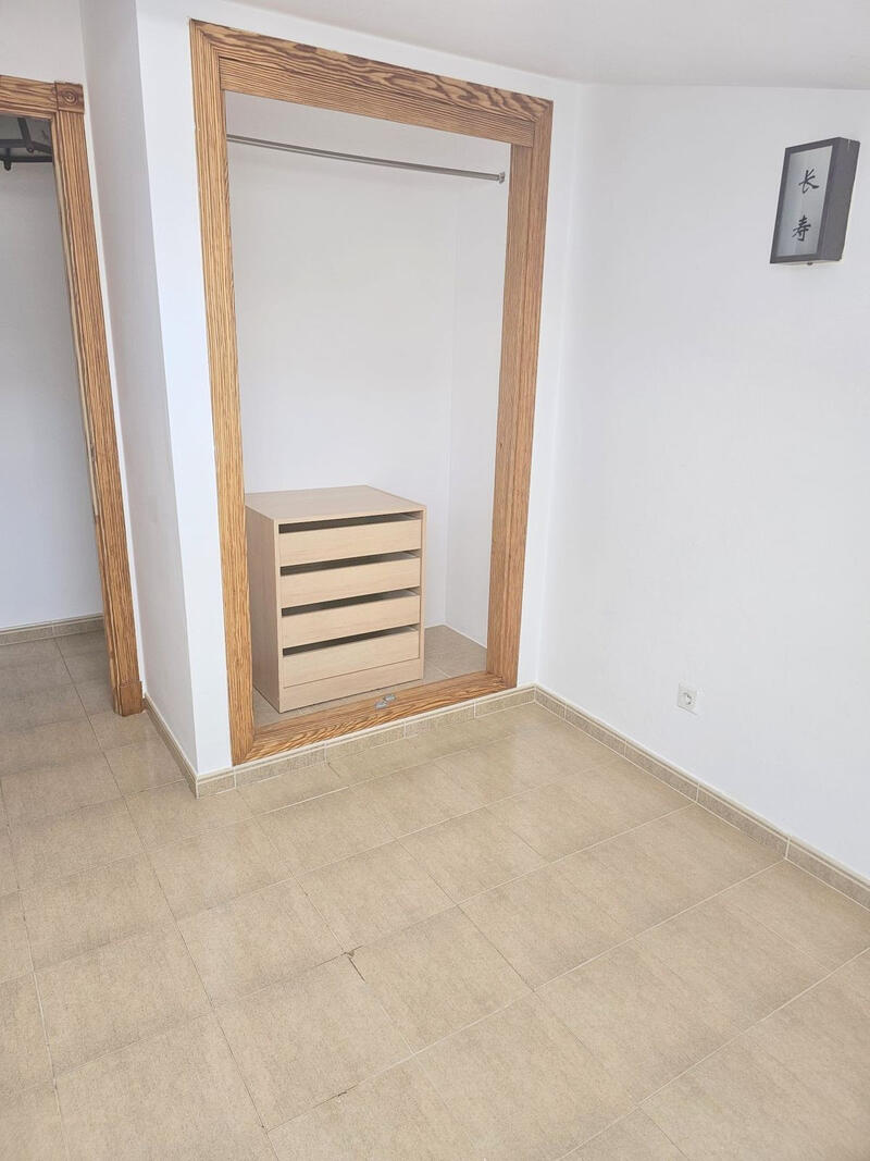 2 спальная комната квартира продается