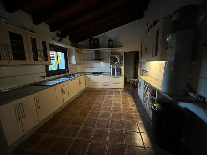 3 chambre Auberge à vendre