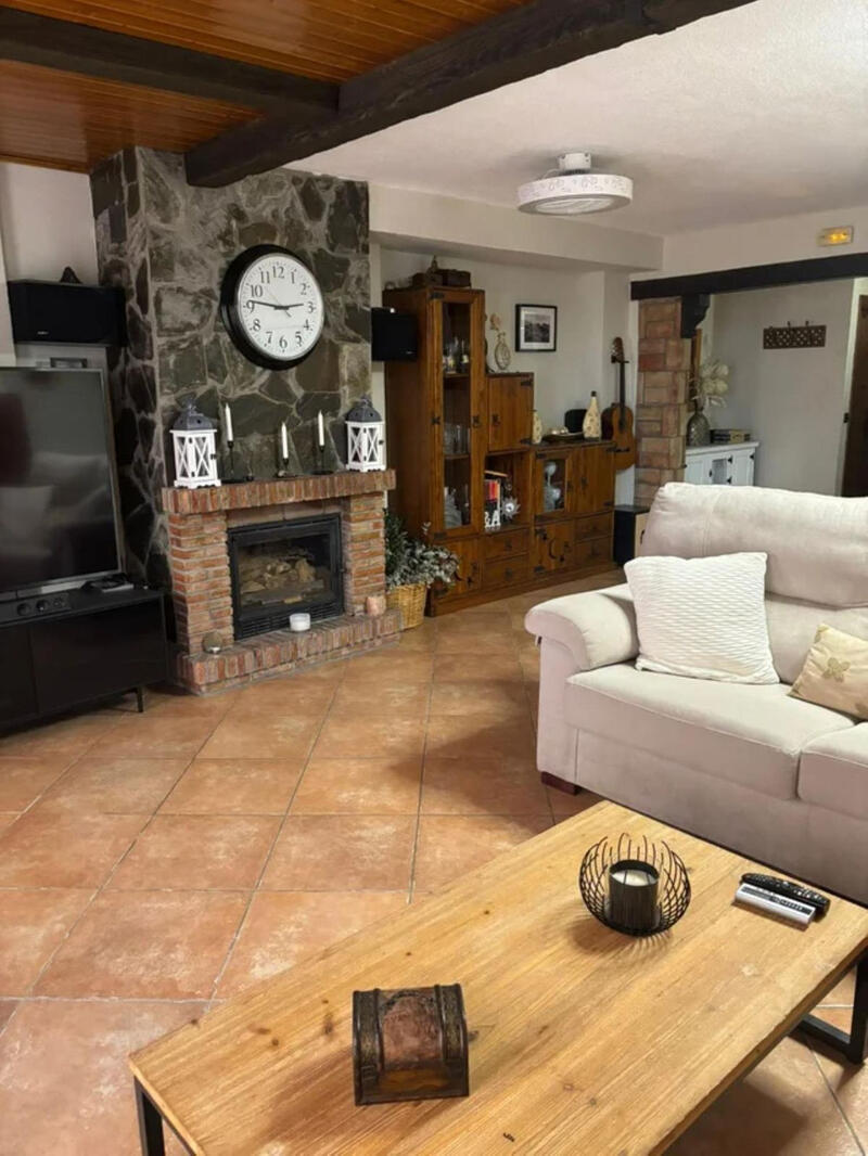 3 bedroom Country House for sale