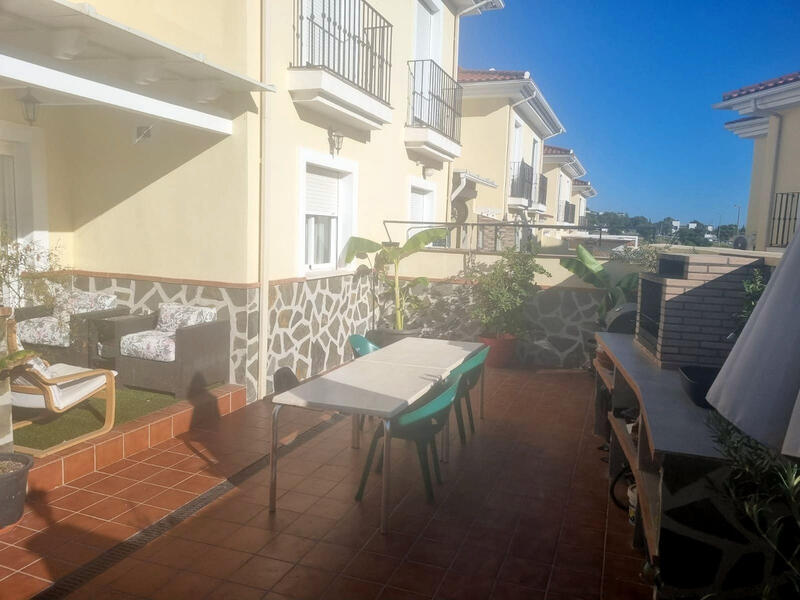 3 bedroom Country House for sale