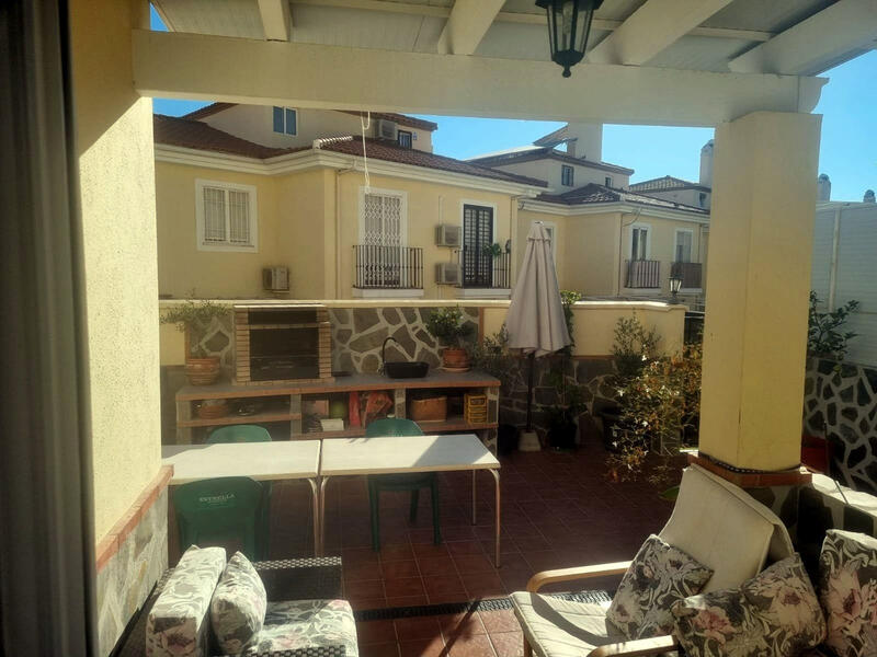 3 bedroom Country House for sale