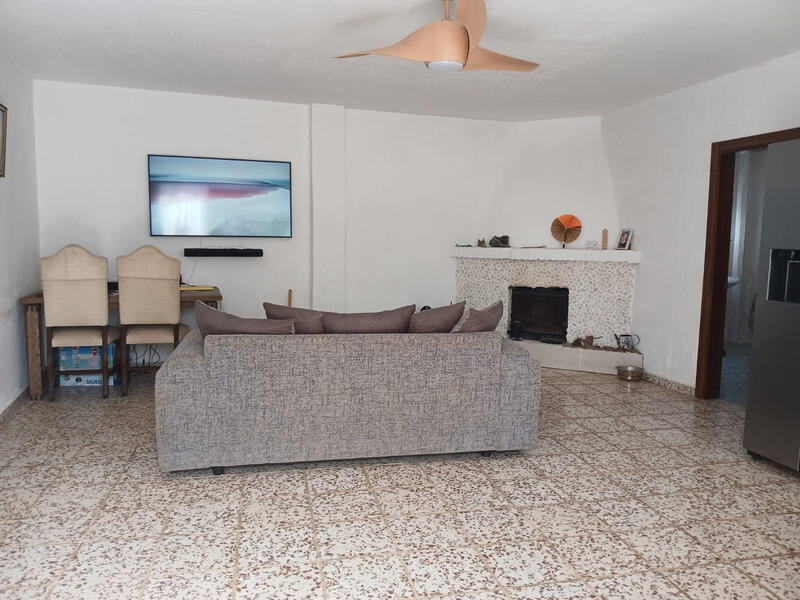 2 bedroom Country House for sale