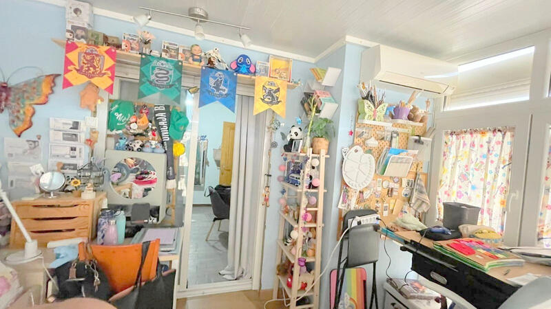 4 bedroom Townhouse for sale