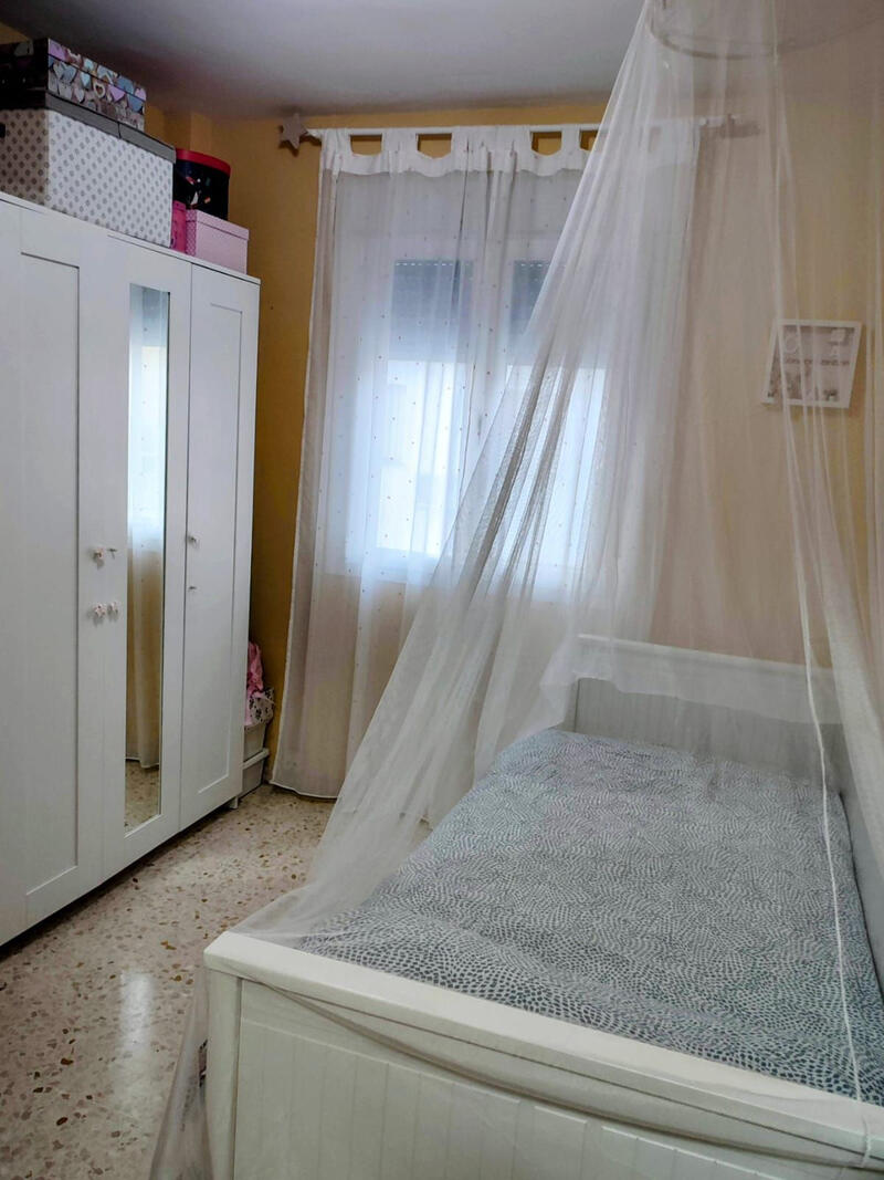 4 bedroom Townhouse for sale