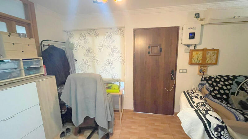 4 bedroom Townhouse for sale