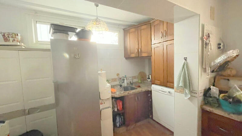 4 bedroom Townhouse for sale