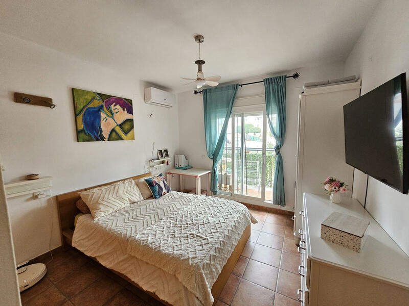 3 bedroom Townhouse for sale