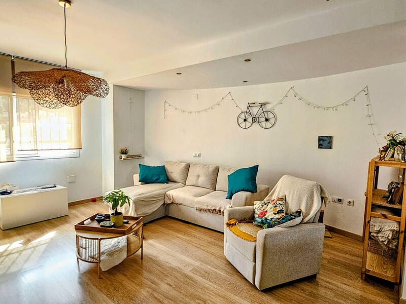 3 bedroom Townhouse for sale