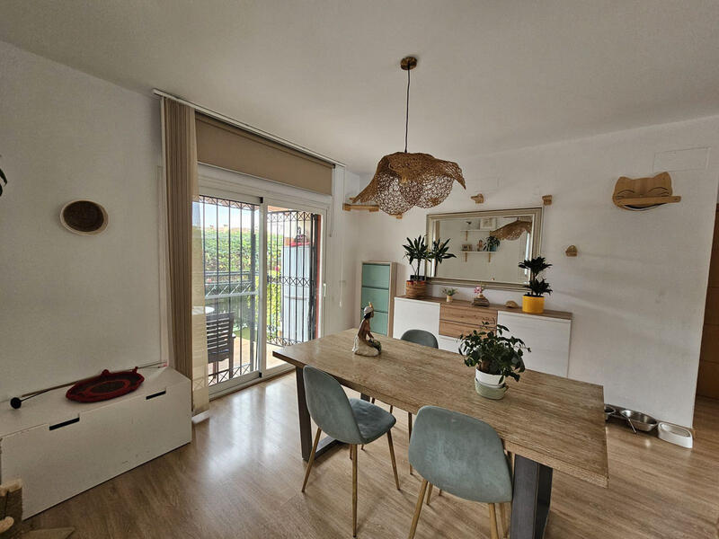 3 bedroom Townhouse for sale