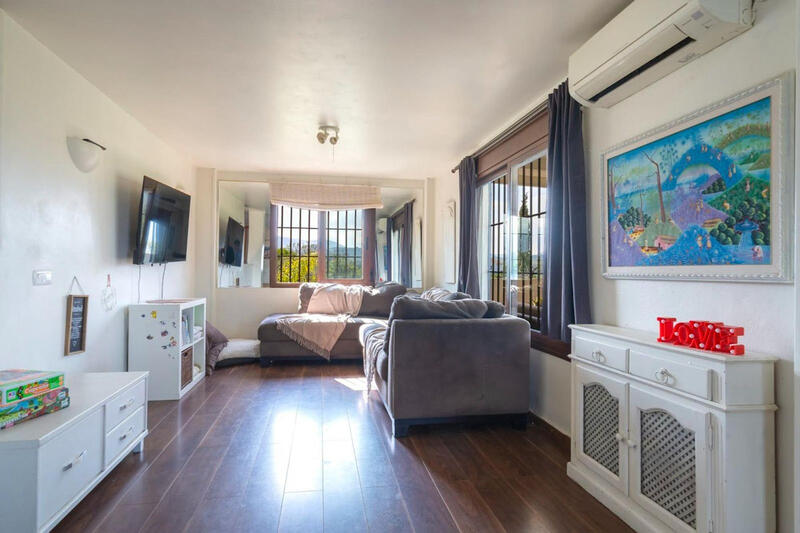 3 bedroom Commercial Property for sale