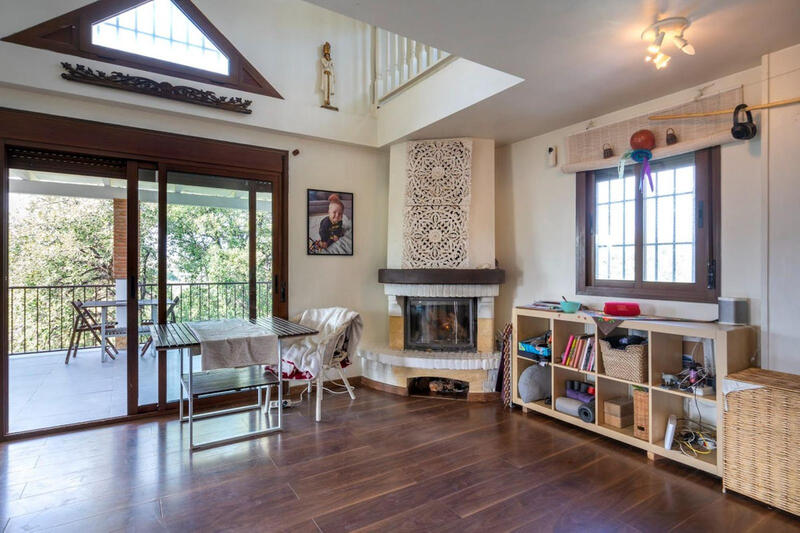 3 bedroom Commercial Property for sale