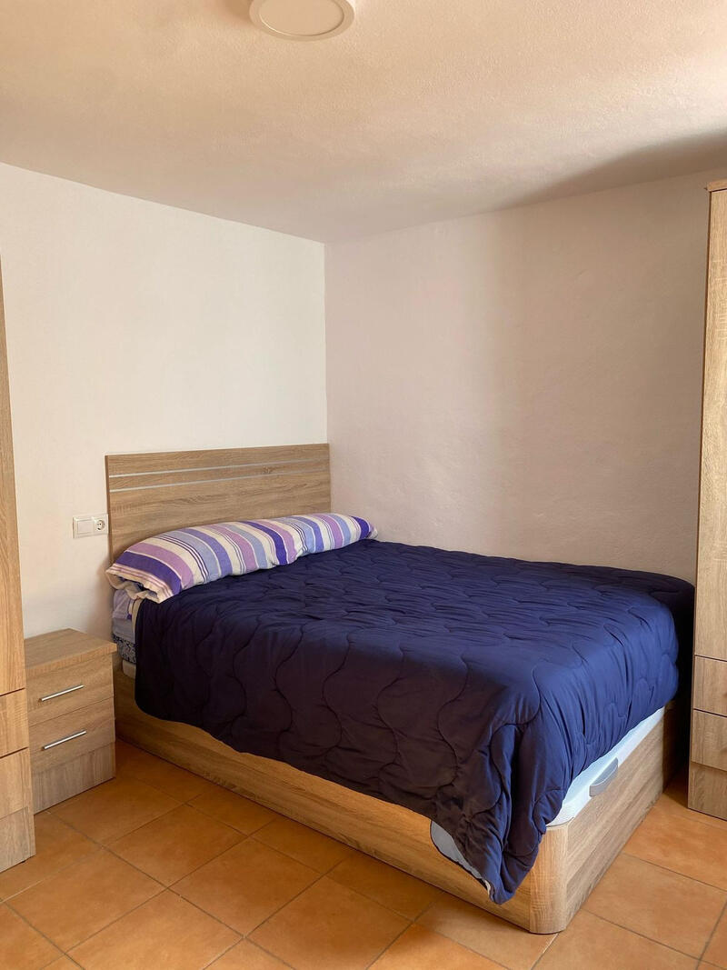 2 slaapkamer Gezinswoning Te koop 2 slaapkamer Gezinswoning Te koop