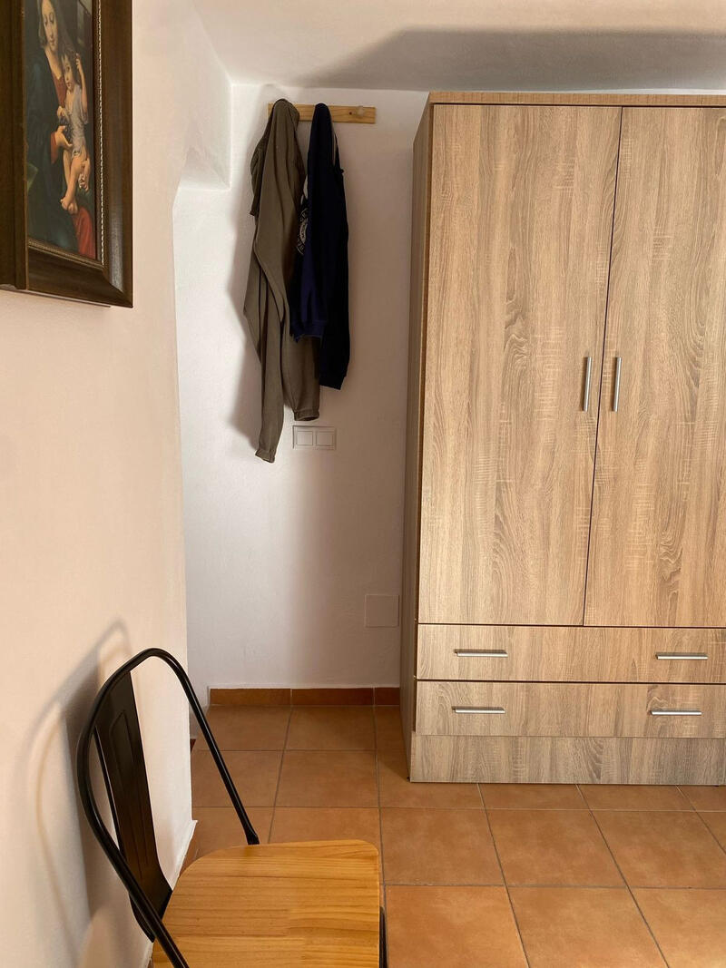 2 slaapkamer Gezinswoning Te koop 2 slaapkamer Gezinswoning Te koop