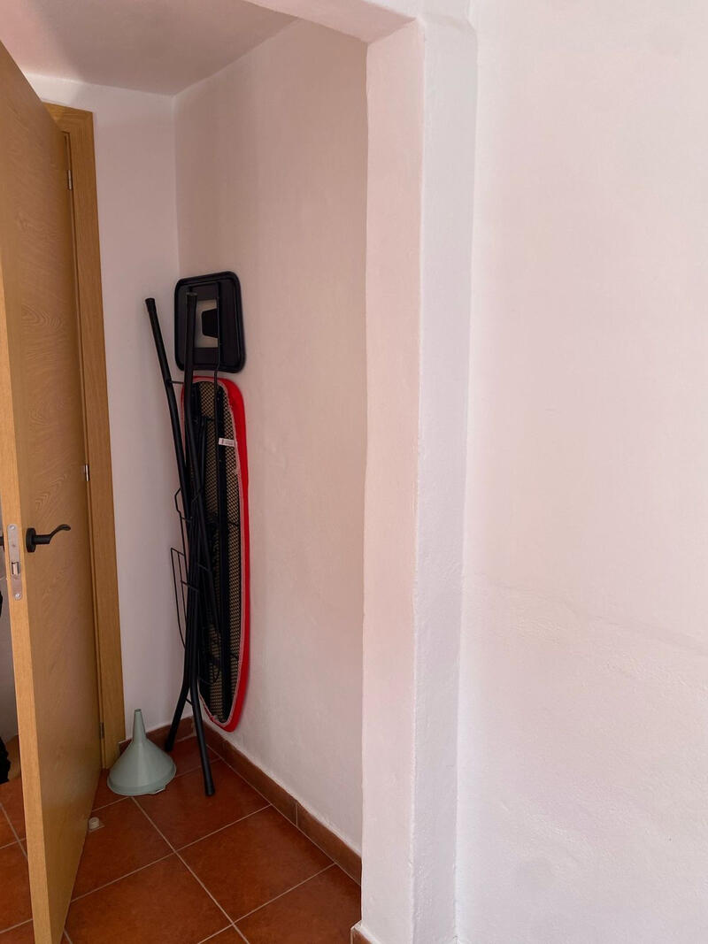 2 slaapkamer Gezinswoning Te koop 2 slaapkamer Gezinswoning Te koop