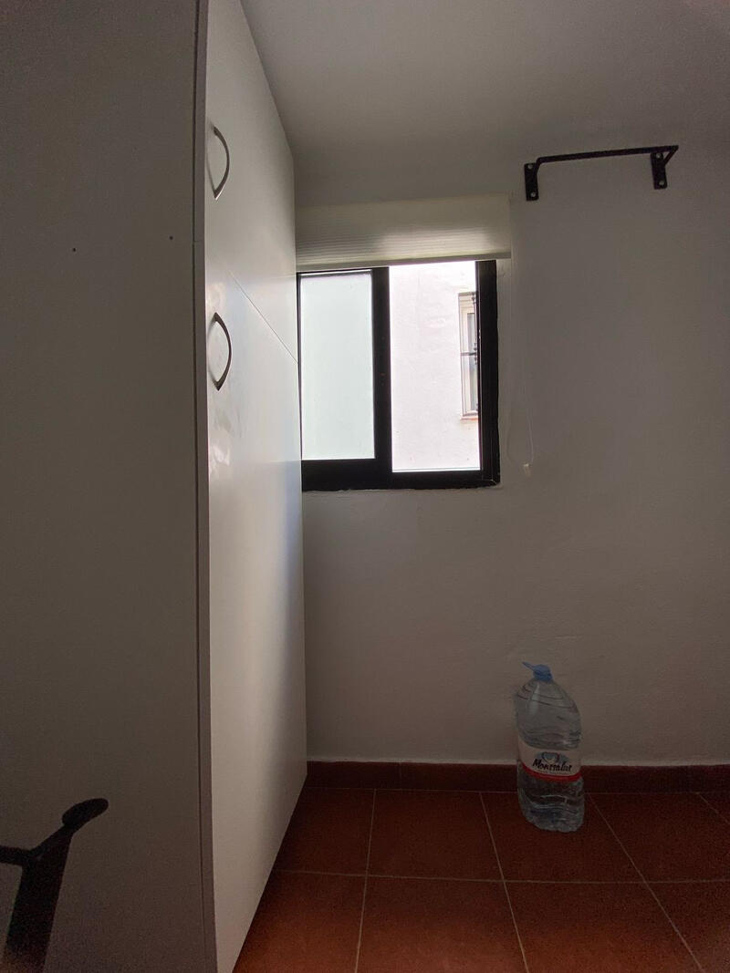 2 slaapkamer Gezinswoning Te koop 2 slaapkamer Gezinswoning Te koop