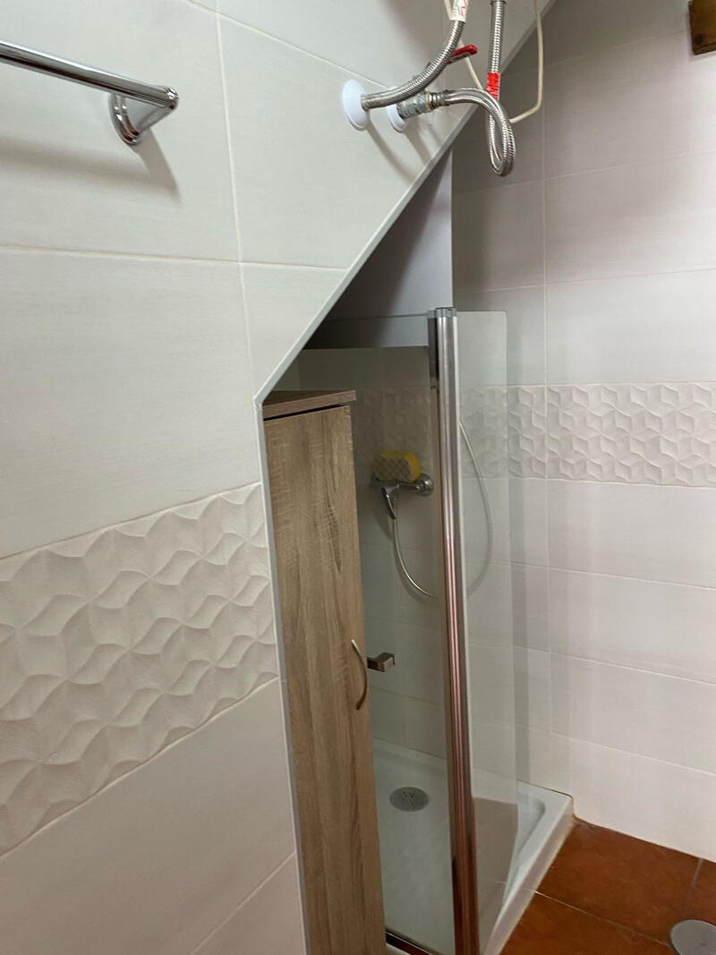 2 slaapkamer Gezinswoning Te koop 2 slaapkamer Gezinswoning Te koop