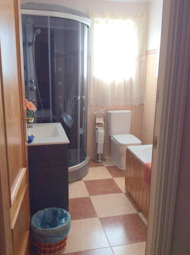 5 спальная комната вилла продается 5 спальная комната вилла продается