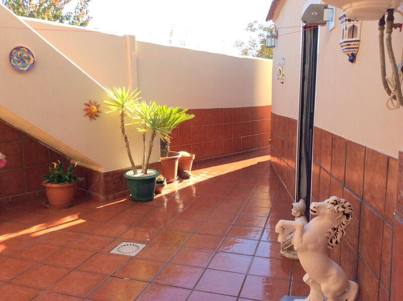 5 спальная комната вилла продается 5 спальная комната вилла продается