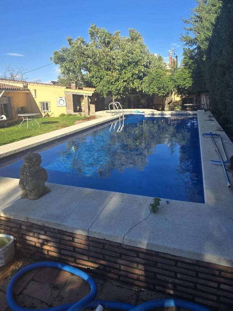 5 bedroom Country House for sale