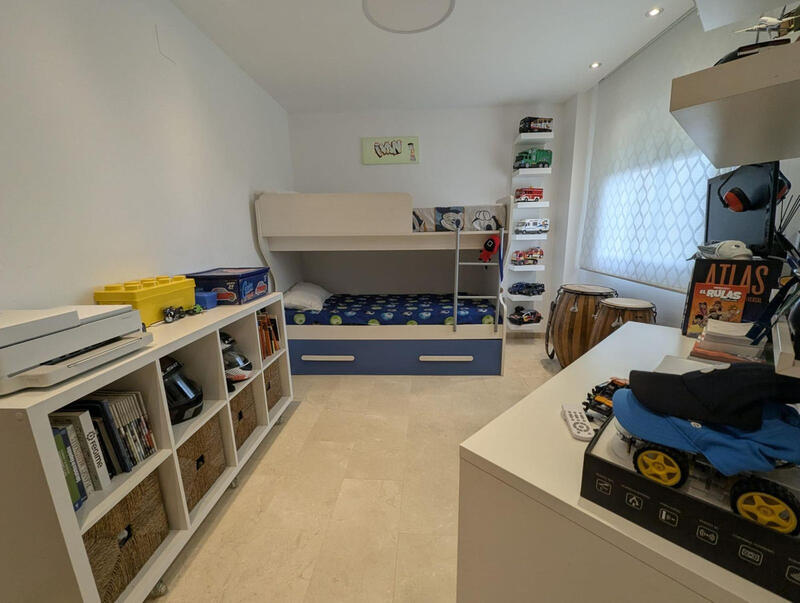 2 спальная комната квартира продается