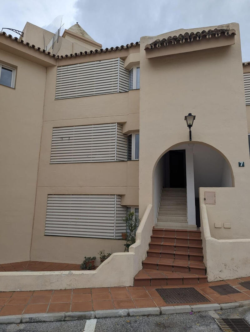 2 спальная комната квартира продается