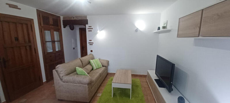 4 bedroom Townhouse for sale