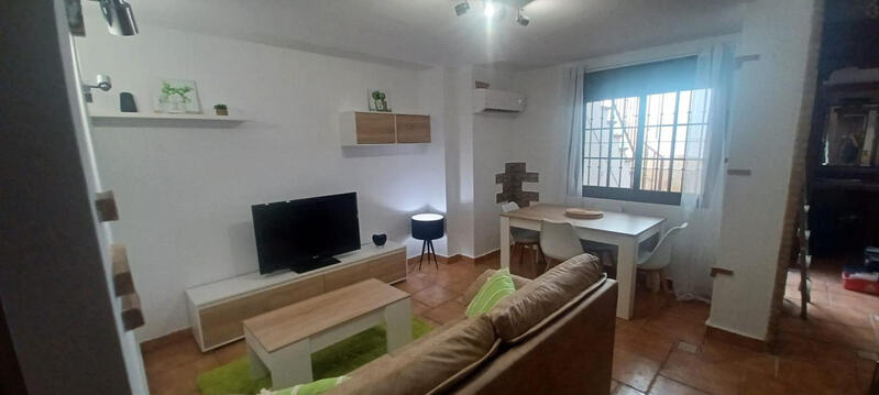 4 bedroom Townhouse for sale