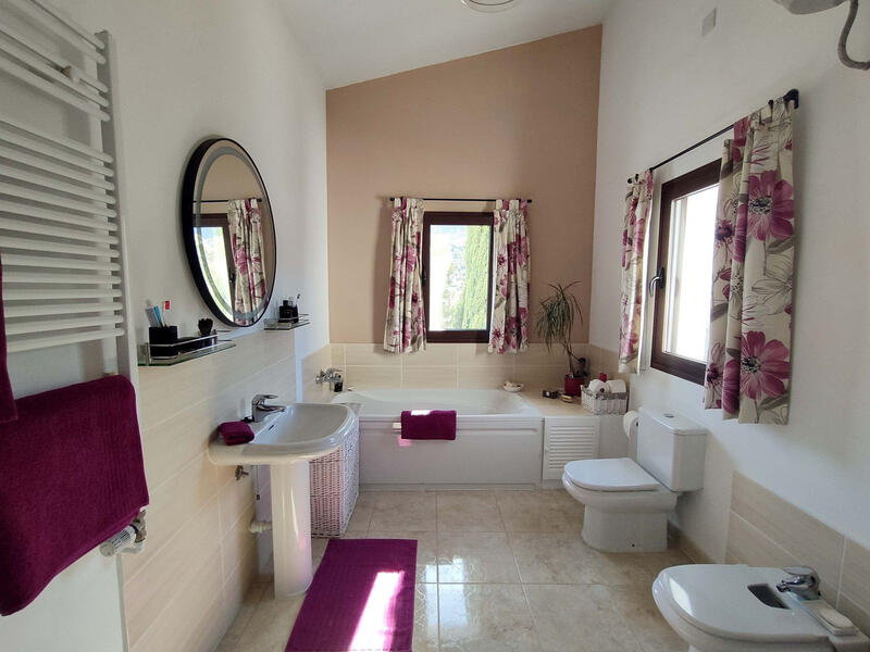 3 Cuarto Villa en venta