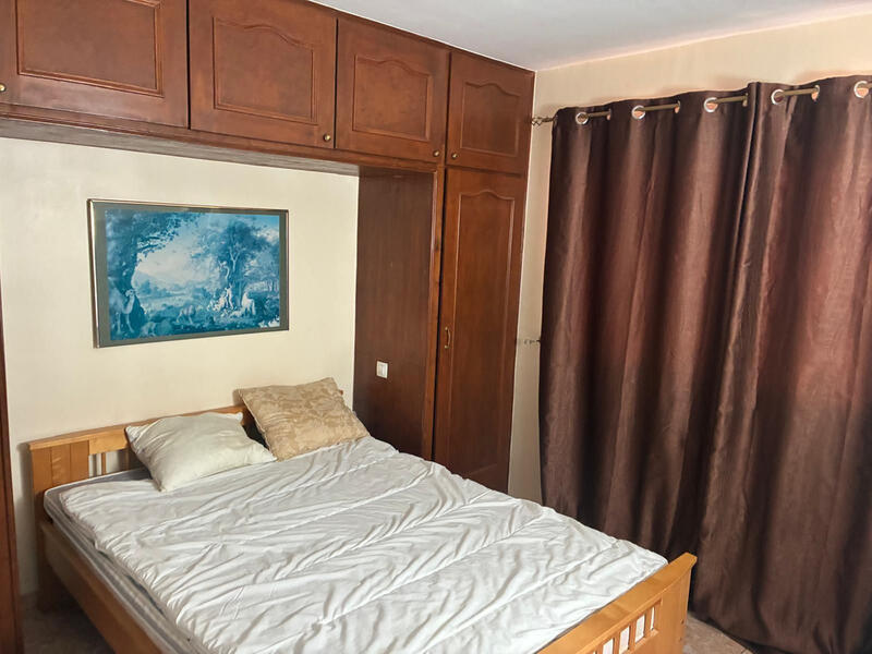 4 спальная комната Деревенский Дом продается