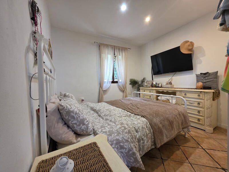 3 bedroom Commercial Property for sale
