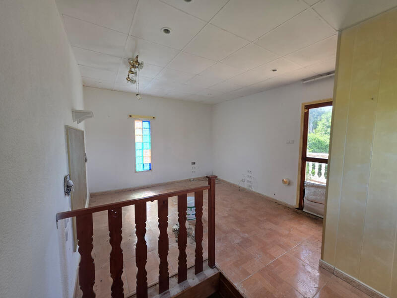 3 bedroom Commercial Property for sale