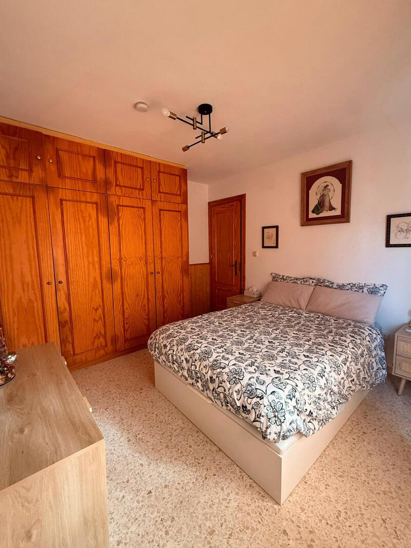 3 bedroom Townhouse for sale