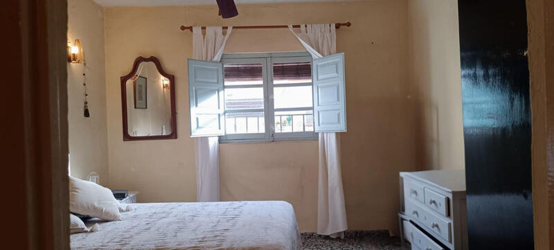 1 bedroom Townhouse for sale