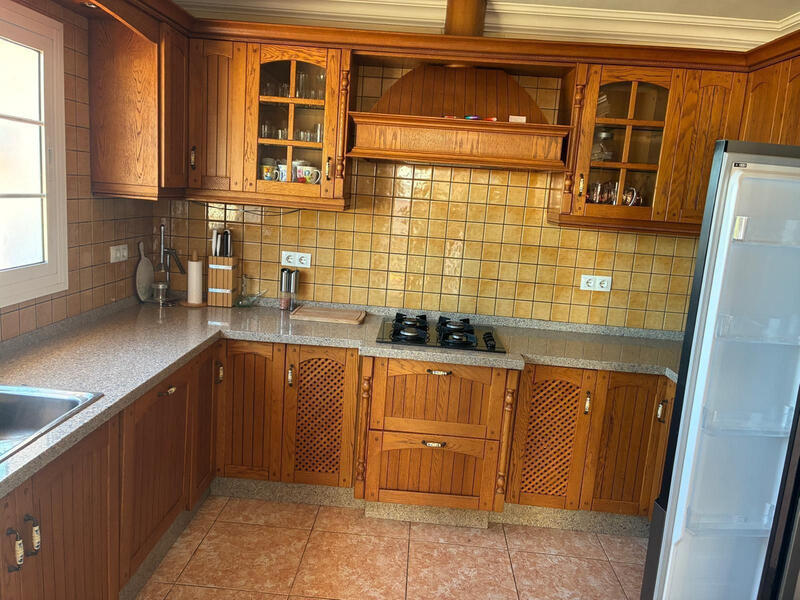 4 bedroom Country House for sale 4 bedroom Country House for sale