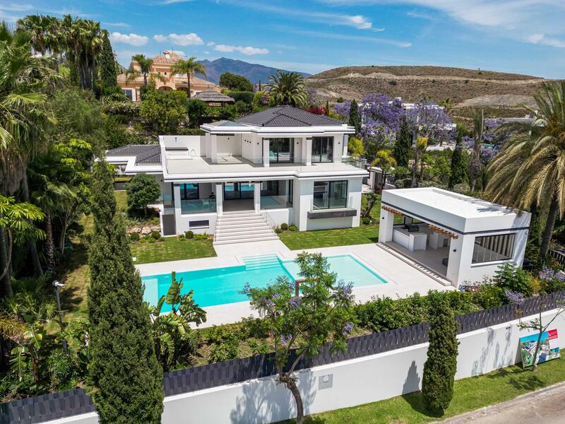 Villa en venta en Benahavis, Málaga