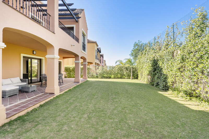 Villa en venta en Estepona, Málaga