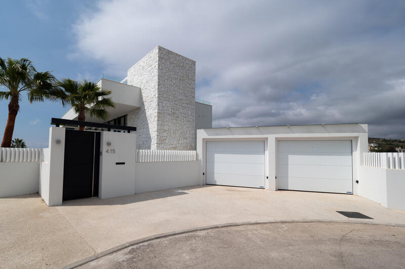 5 bedroom Villa for sale