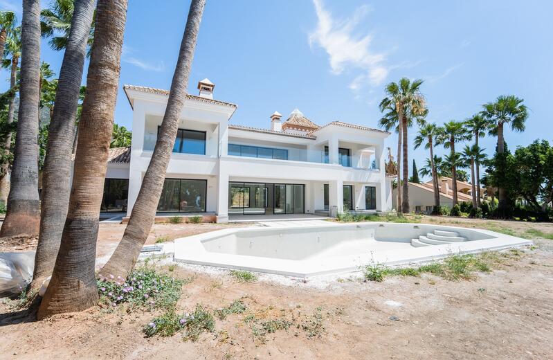 6 bedroom Villa for sale