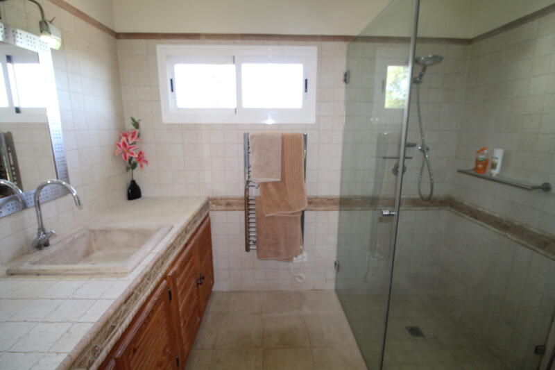 4 Cuarto Villa en venta