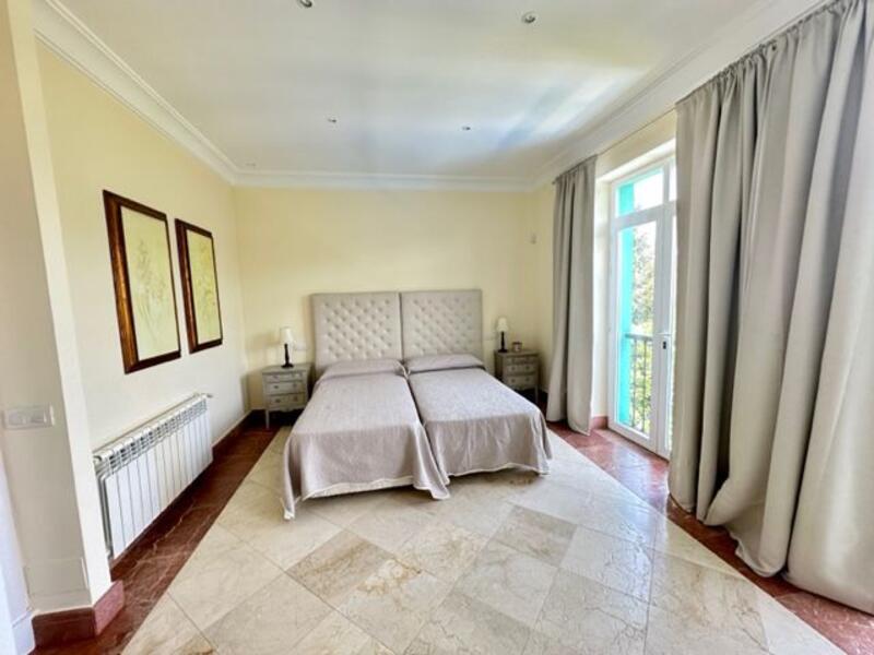 4 bedroom Villa for sale